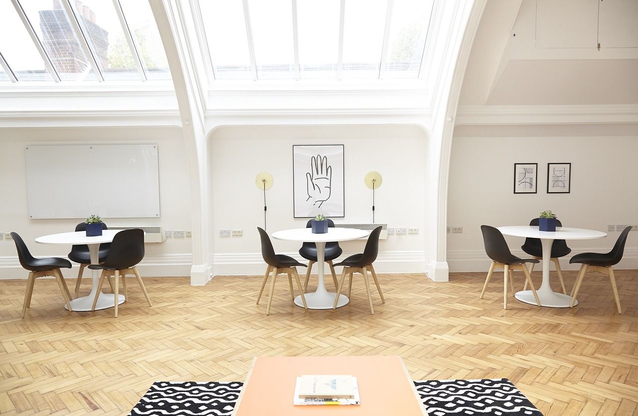 entdecken sie inspirierendes interior design, das stil und funktionalität vereint. von modernen wohnkonzepten bis hin zu klassischen akzenten – gestalten sie ihren raum nach ihren wünschen und bedürfnissen.