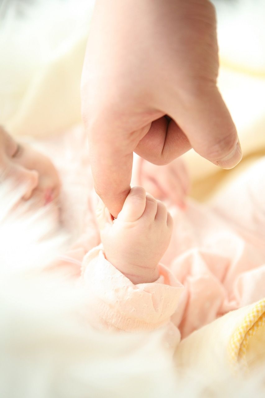 entdecken sie hochwertige babyartikel, die ihr leben als eltern erleichtern. unsere auswahl an babyausrüstung bietet alles, was sie für den komfort und die sicherheit ihres kleinen schatzes benötigen.
