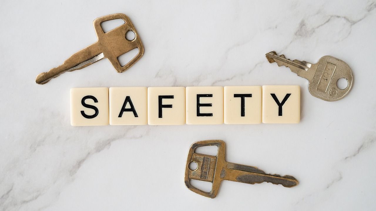 entdecken sie unsere hochwertigen sicherheitsmaterialien, die optimalen schutz und zuverlässigkeit bieten. ideal für den einsatz in verschiedenen branchen, sorgen unsere produkte für ihre sicherheit und komfort.