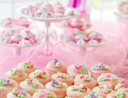 feiern sie mit uns eine unvergessliche babyparty! entdecken sie tolle ideen, spiele und dekorationen, um diesen besonderen tag in festlicher stimmung zu gestalten.