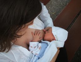 entdecken sie die vorteile des stillens für mutter und kind. erfahren sie mehr über techniken, tipps und häufige herausforderungen, um die stillzeit zu bereichern und zu erleichtern.