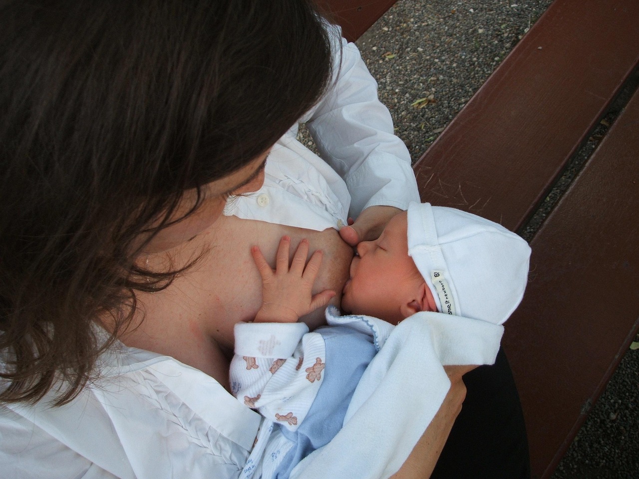 entdecken sie die vorteile des stillens für mütter und babys. erfahren sie wichtige tipps, techniken und informationen, um eine erfolgreiche stillbeziehung aufzubauen.