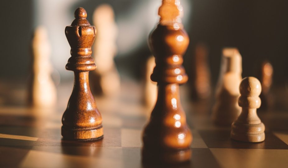 entdecken sie die besten indoor-spiele für spaß und unterhaltung zu hause. perfekt für familien, freunde oder einen gemütlichen abend allein. von brettspielen bis zu kreativen aktivitäten – finden sie das passende spiel für jede stimmung!